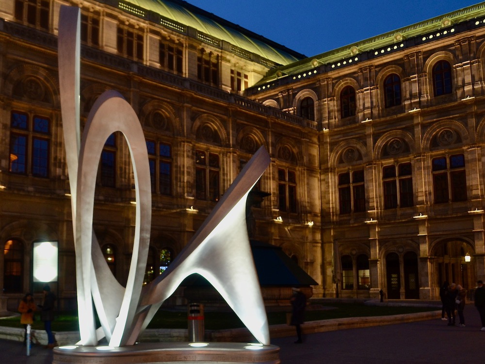 View on the Vienna Opera Haus